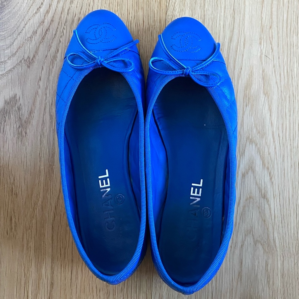 Great Chanel Blue Leather CC Logo Ballerina Flats